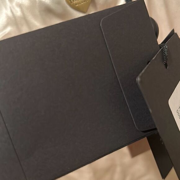 Twinset Women's S Sleeveless Satin Keyhole Blouse Ivory Cream Quiet Luxury New - Picture 7 of 11